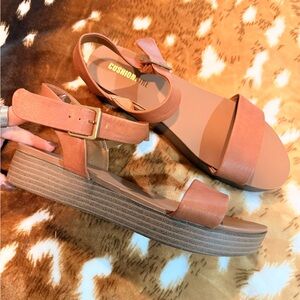 Cushionaire Women's Brown Platform Sandals